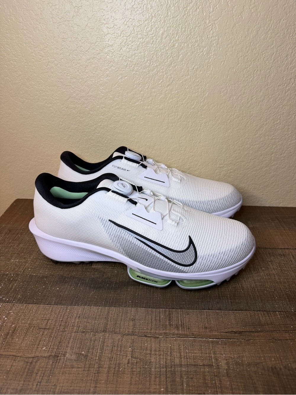 Nike Infinity Tour BOA 2 Golf “White Pure Platinum Green”
- Size 11.5 Wide Men.
